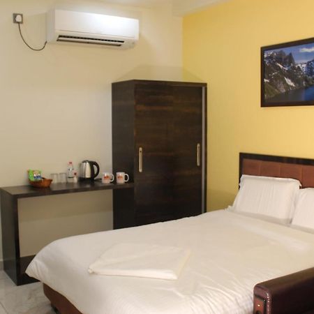 Hotel Kumbhakarna Guntūr Εξωτερικό φωτογραφία