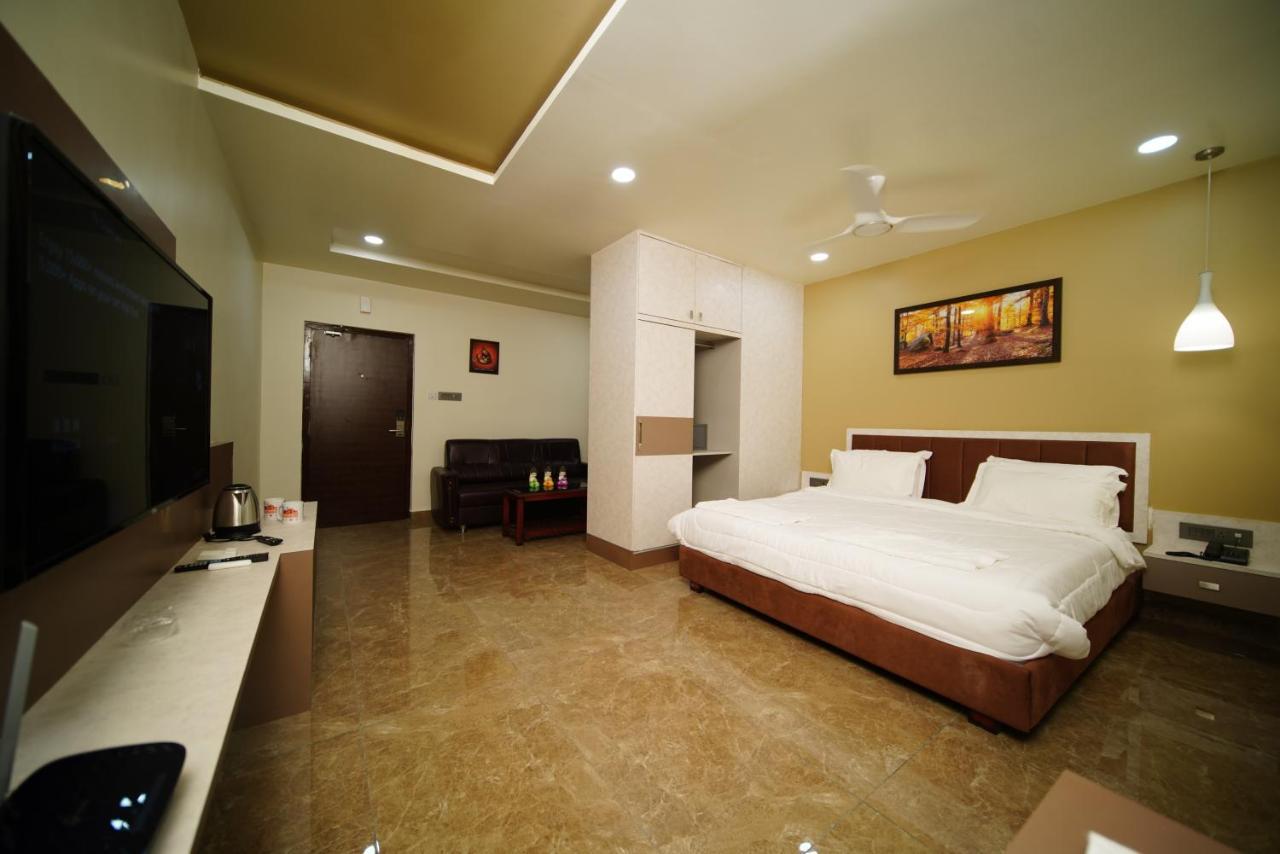 Hotel Kumbhakarna Guntūr Εξωτερικό φωτογραφία
