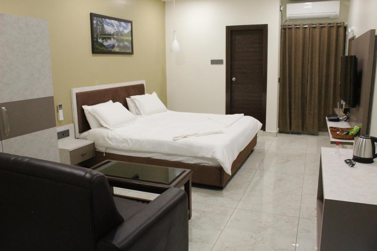Hotel Kumbhakarna Guntūr Εξωτερικό φωτογραφία