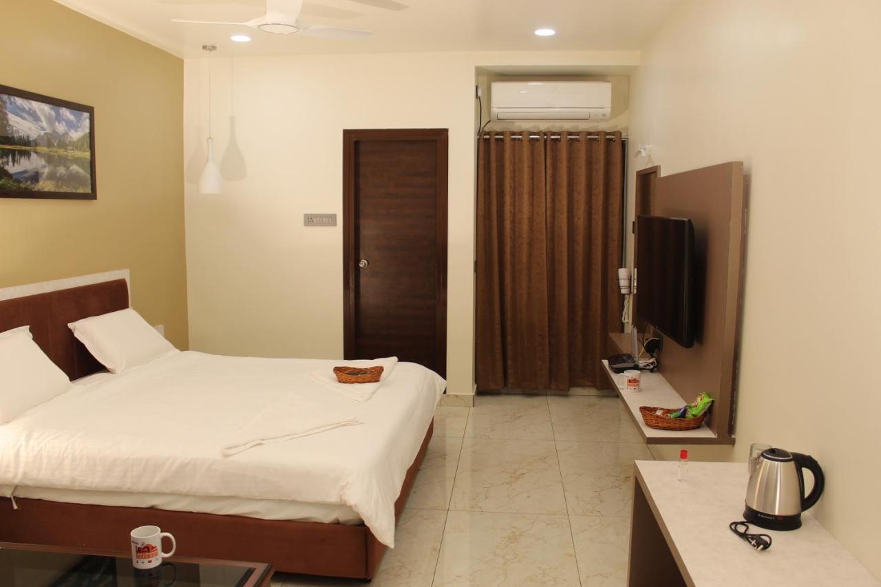 Hotel Kumbhakarna Guntūr Εξωτερικό φωτογραφία